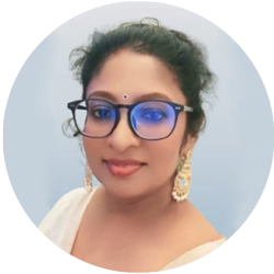 astrologer expert Nayomi